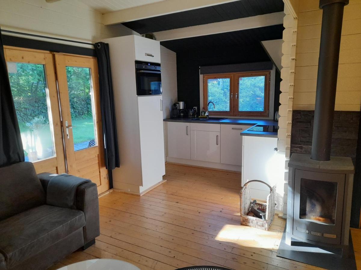 Carpe Diem, Het Ruime Chalet Met Houtkachel Nabij Wildlands Emmen Schoonebeek Exteriör bild