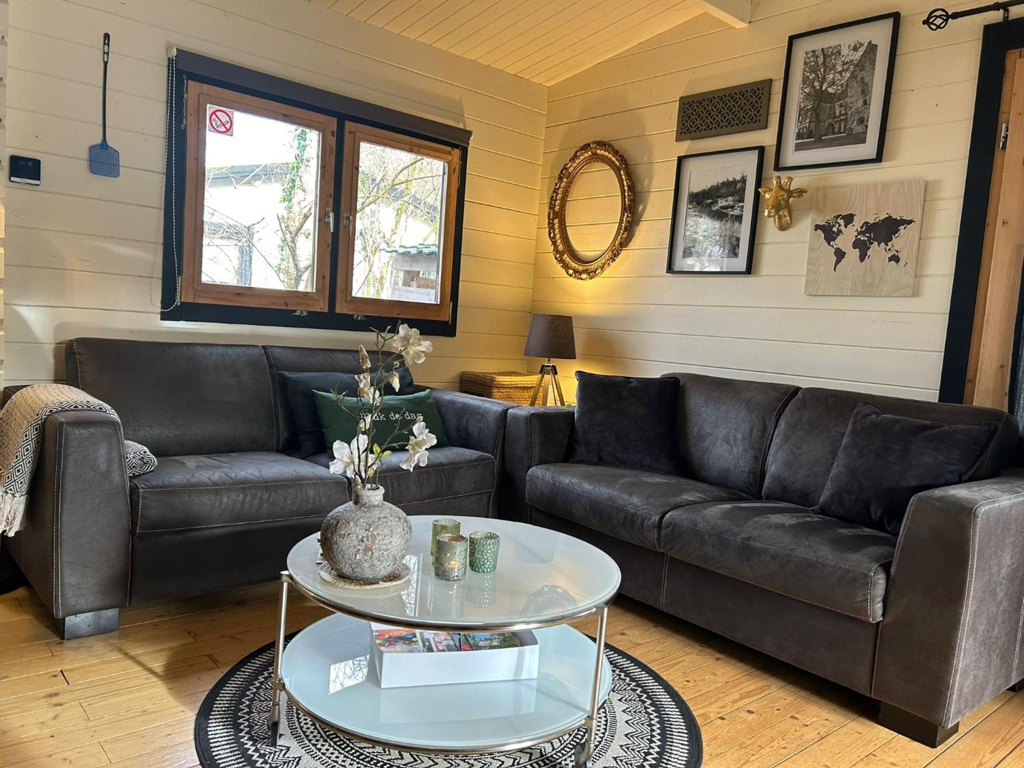Carpe Diem, Het Ruime Chalet Met Houtkachel Nabij Wildlands Emmen Schoonebeek Exteriör bild